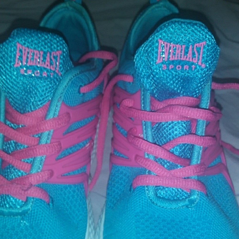 EVERLAST - Picture 4 of 6